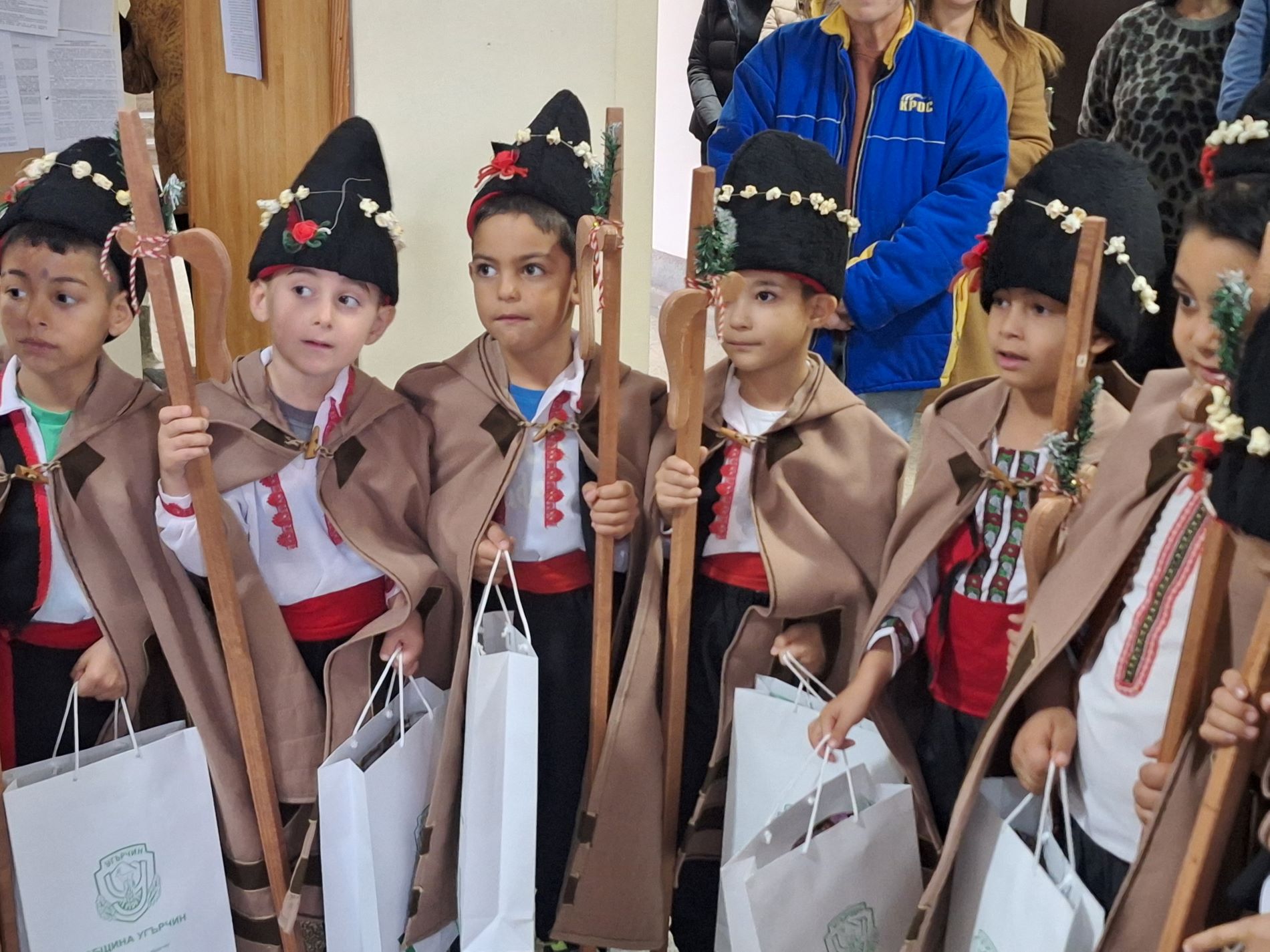 22.12.25 коледари3.jpg